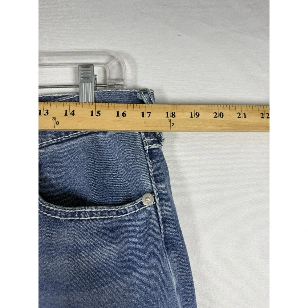 NWT True Religion Ricky Relaxed Straight Big T Flap Shorts Mens 34 Pacific Wash